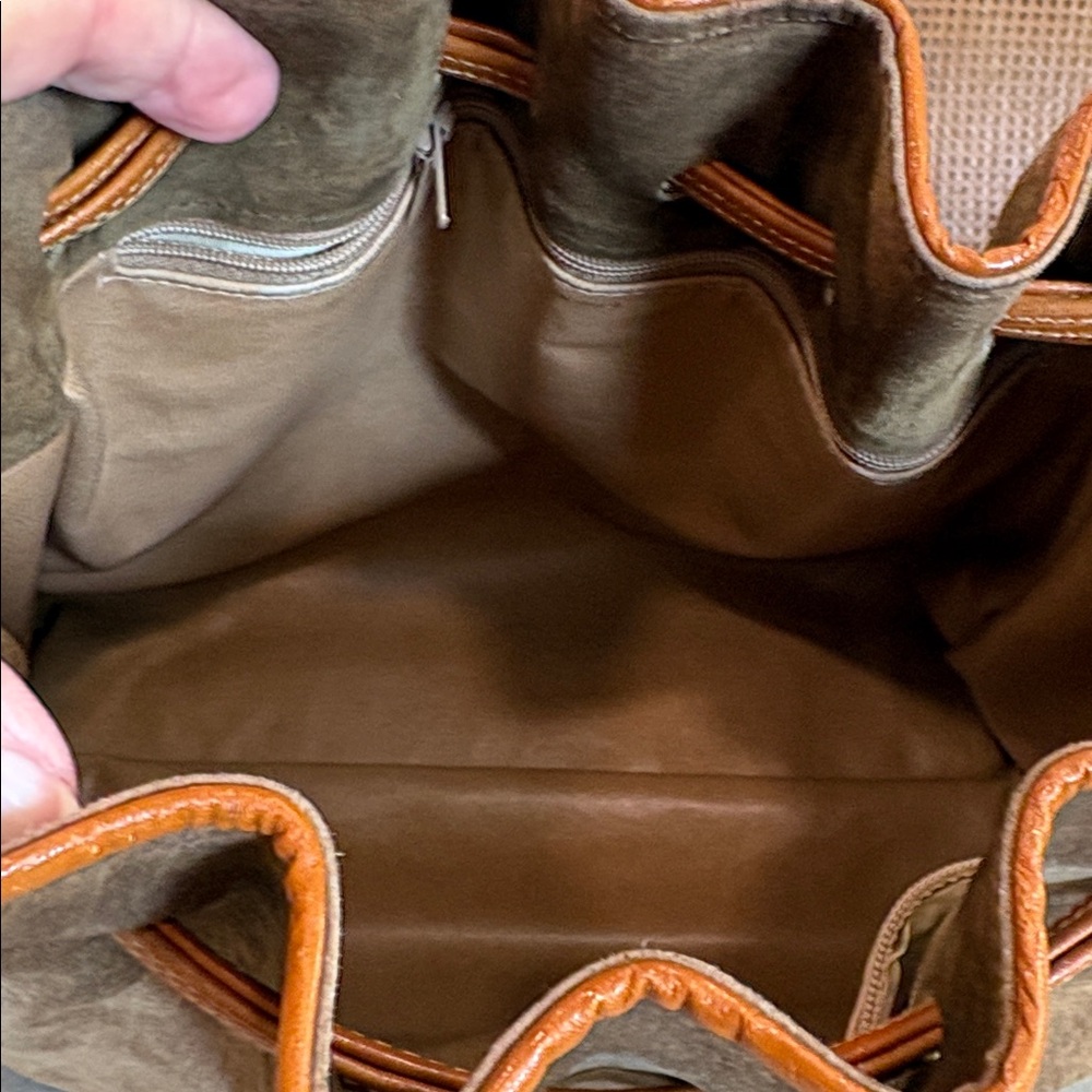 Celine Vintage Suede Leather Bucket Bag—STUNNING!! Excellent Condition!! - Picture 8 of 13